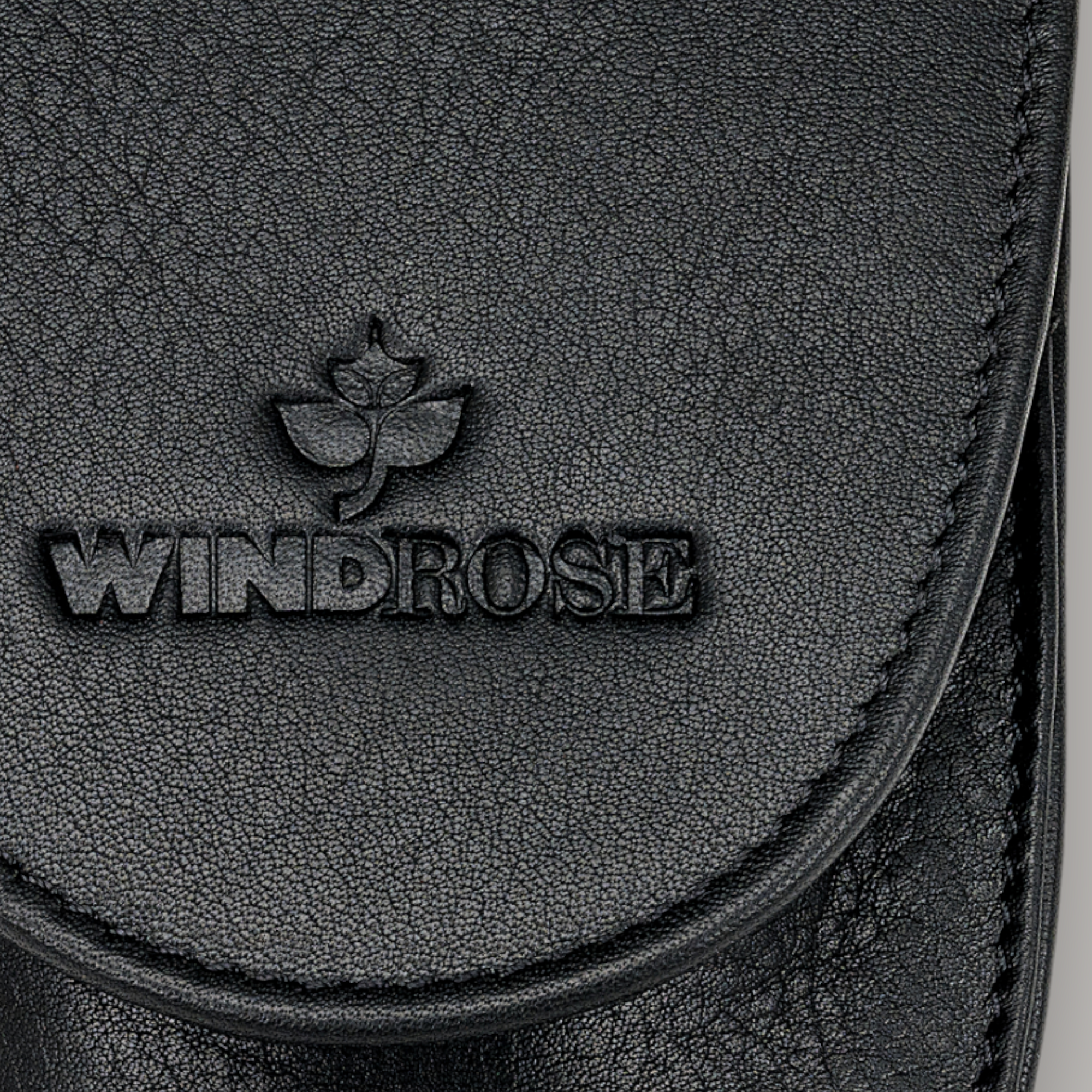 Estuche de manicura de 4 piezas napa / negro (cuero vacuno completo)