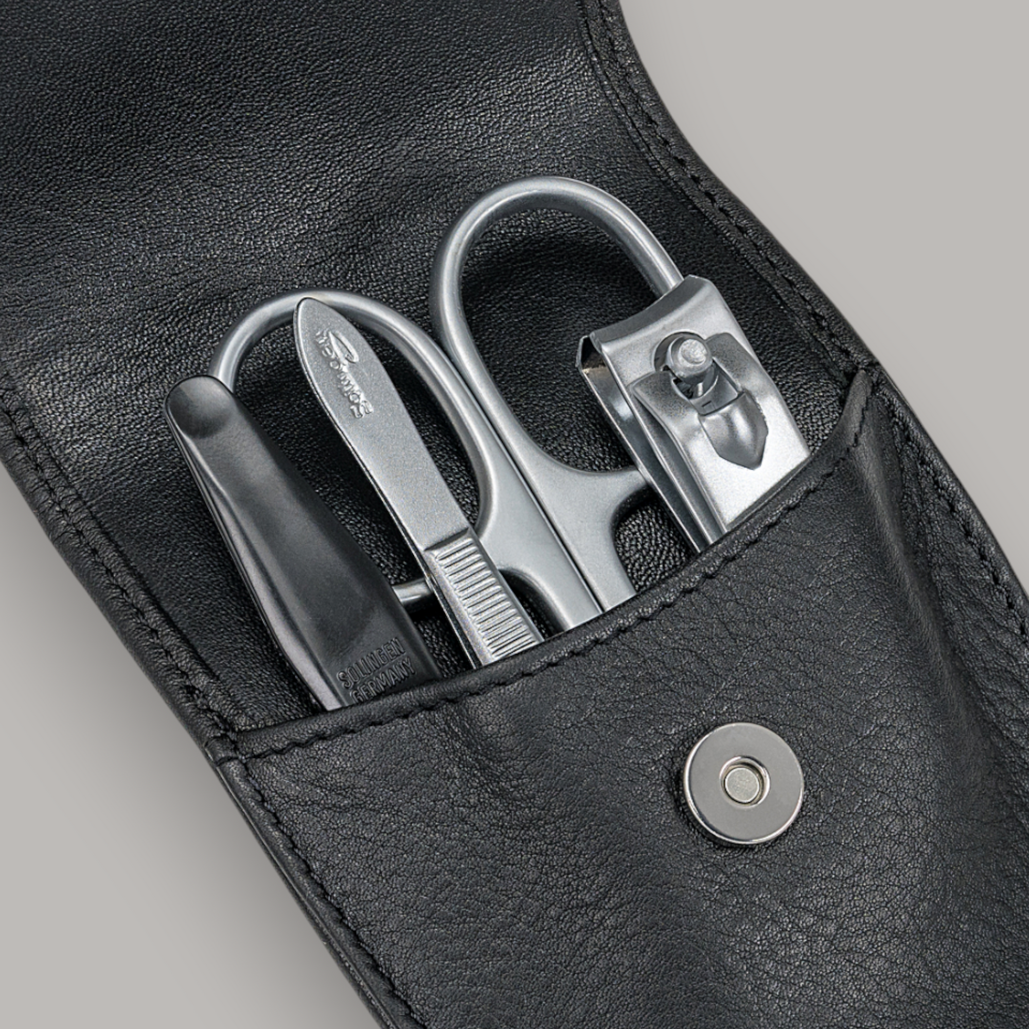Estuche de manicura de 4 piezas napa / negro (cuero vacuno completo)