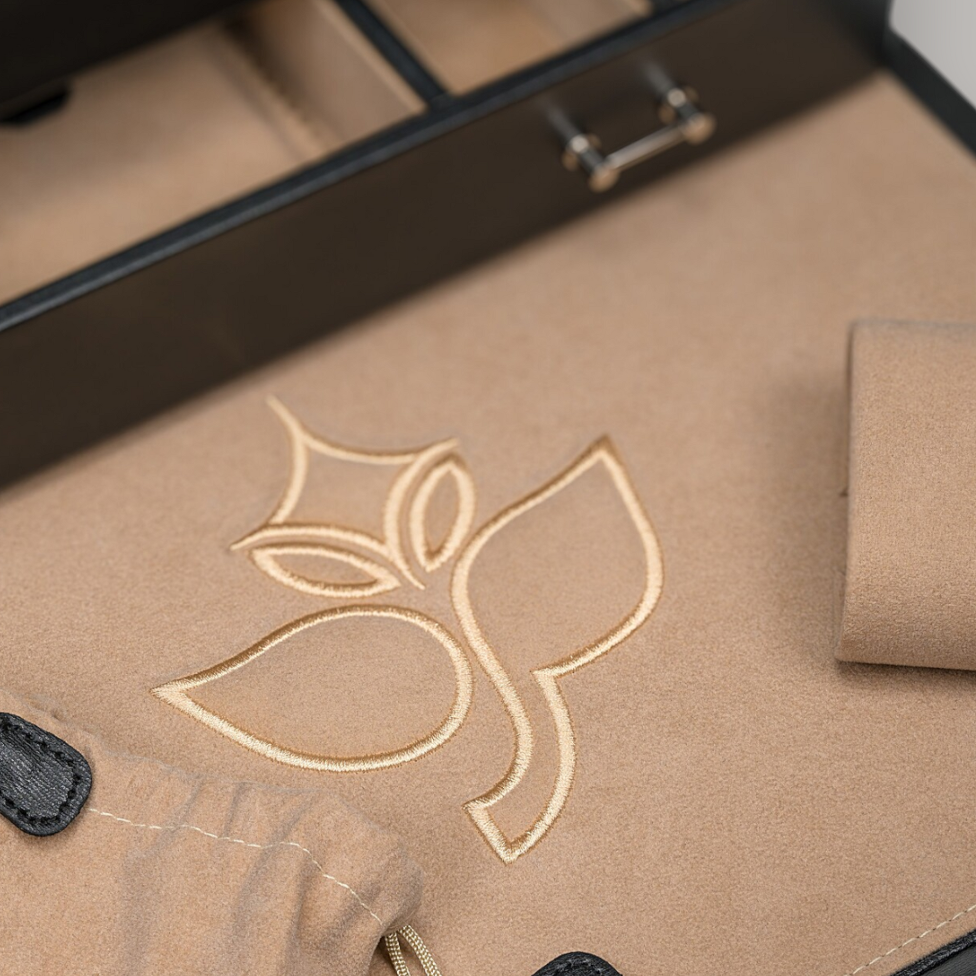 Ambiance jewelry / watch case / black (leather)
