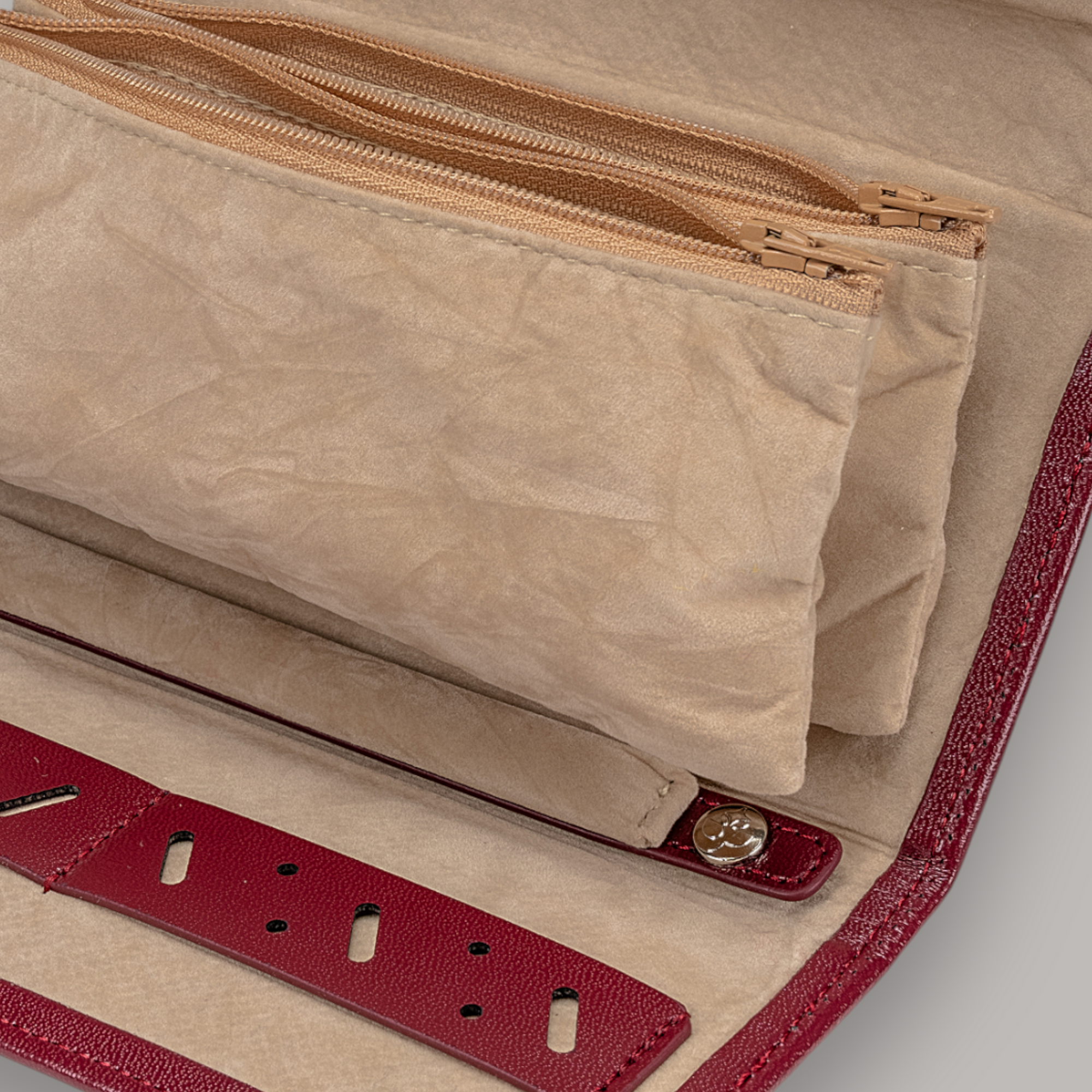Merino / red jewelry bag